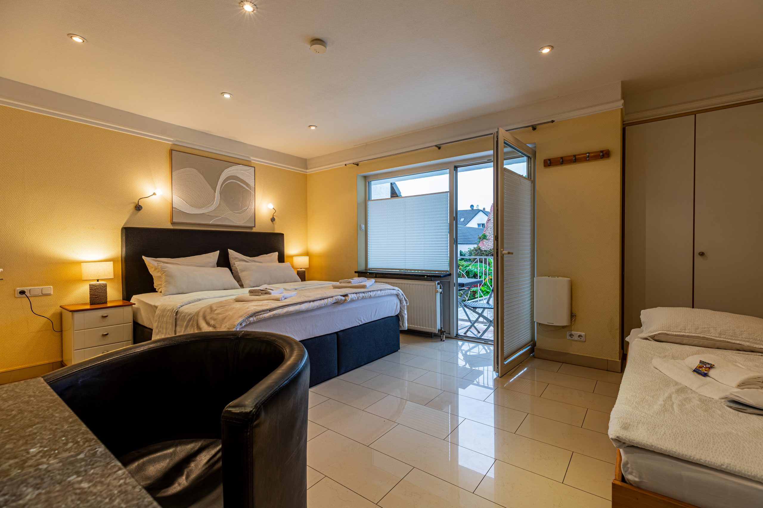 z7-door-open z7-door-open